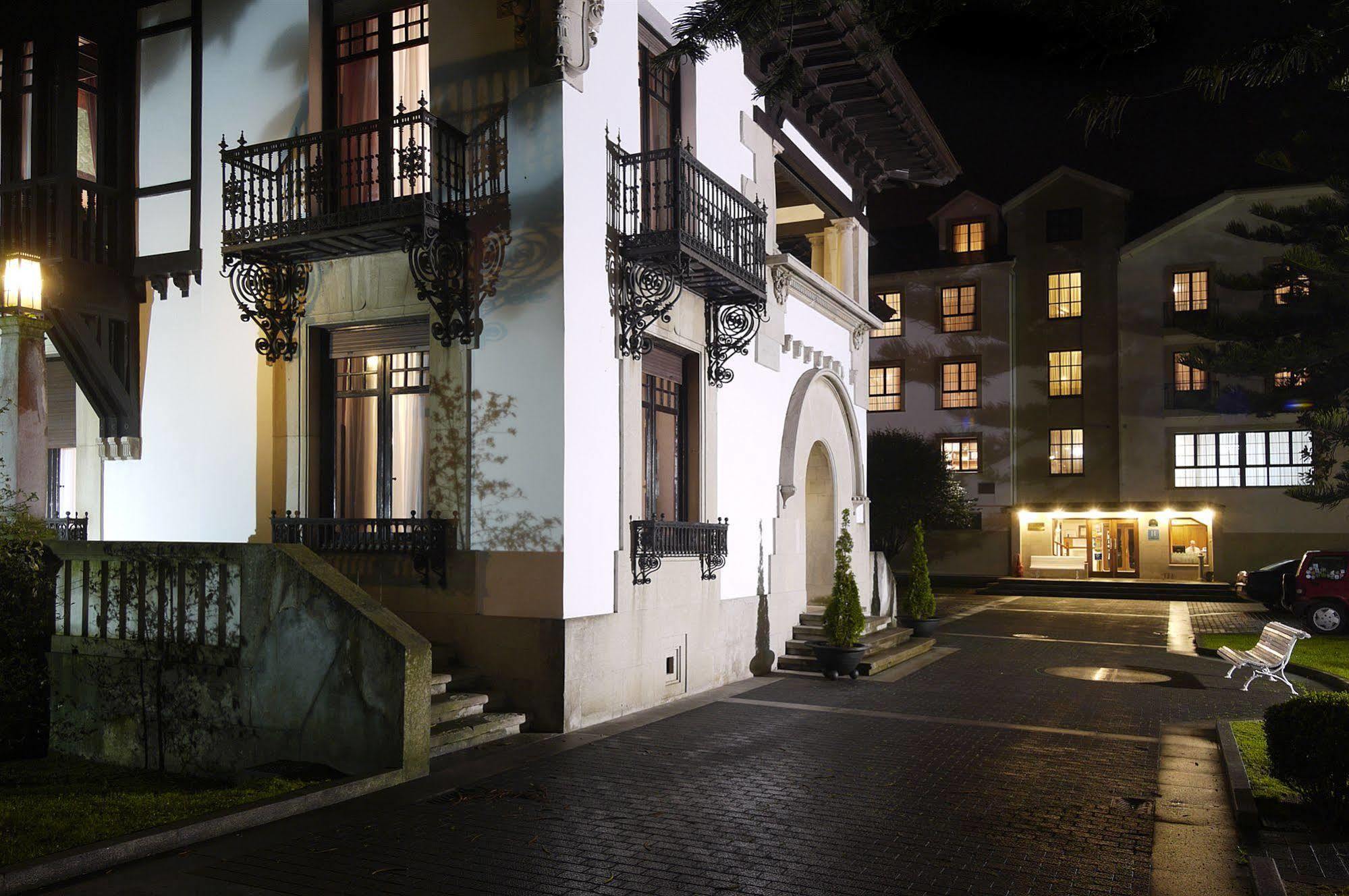 Palacio Arias Navia Extérieur photo