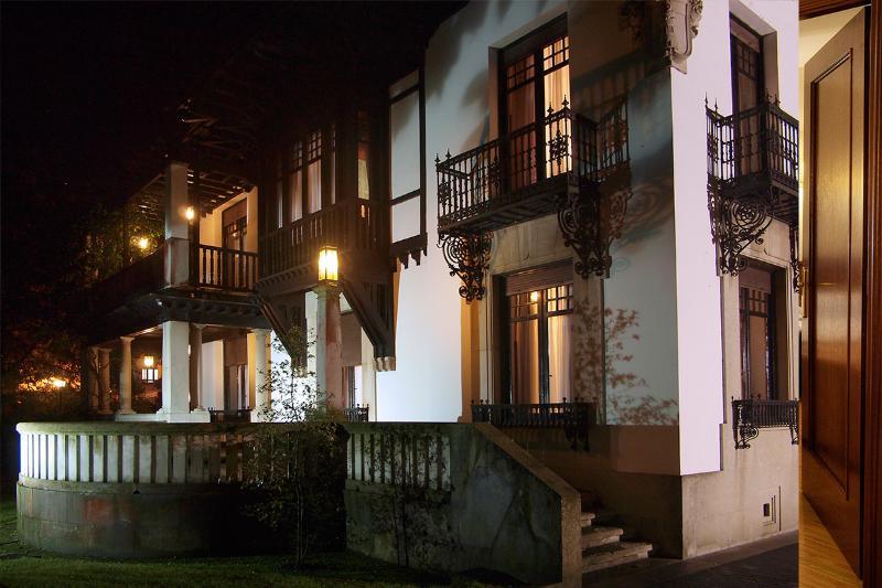 Palacio Arias Navia Extérieur photo
